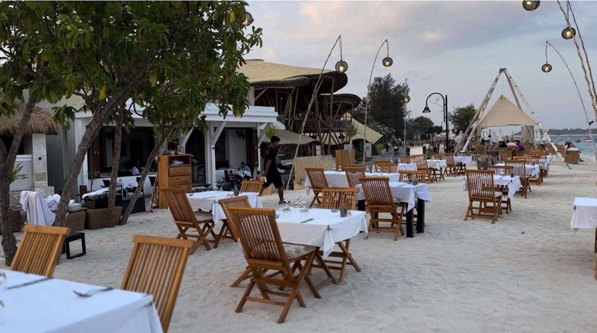 Kokomo Resort Gili Trawangan Kültér fotó