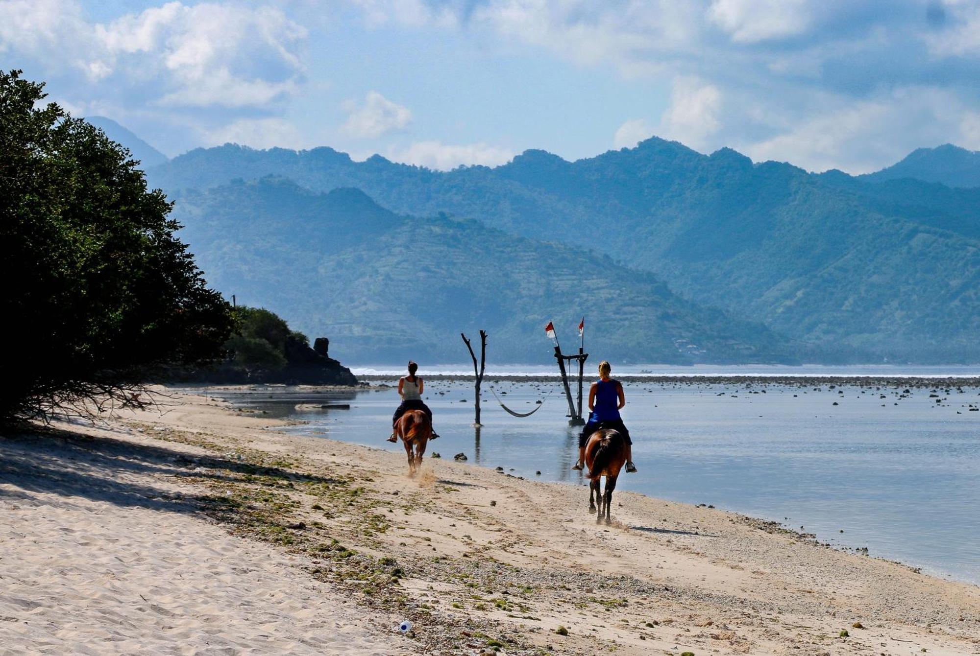Kokomo Resort Gili Trawangan Kültér fotó